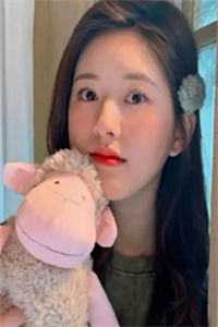 被囚爹娘，我体内住着两位至尊